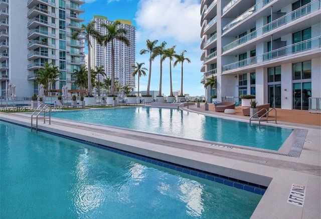 90 SW 3rd St 2116, Miami, FL 33130