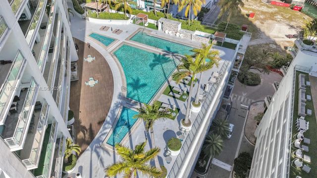 90 SW 3rd St 2116, Miami, FL 33130