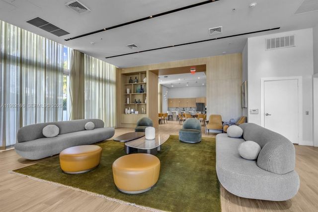 90 SW 3rd St 2116, Miami, FL 33130