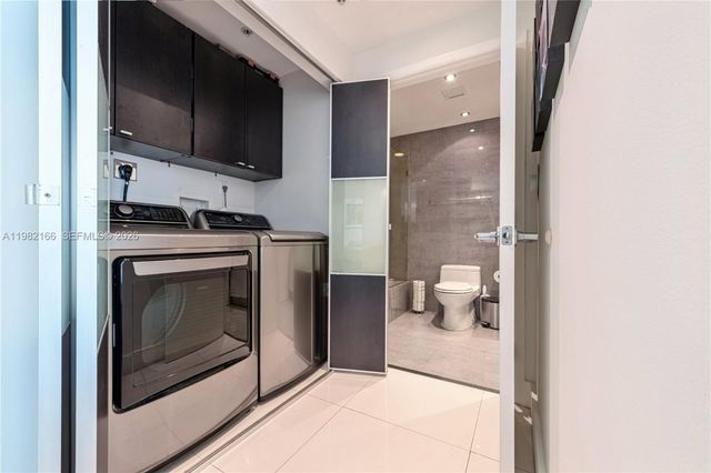 90 SW 3rd St 2116, Miami, FL 33130