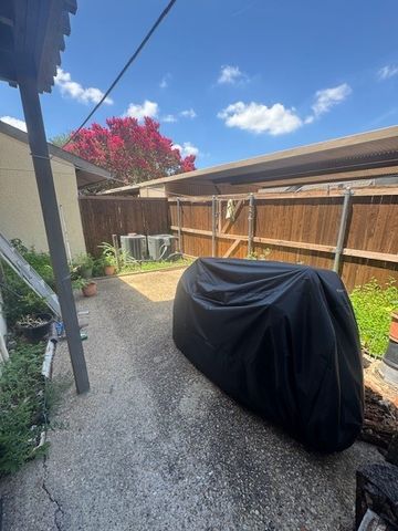 9807 Bent Branch Lane, Dallas, TX 75243