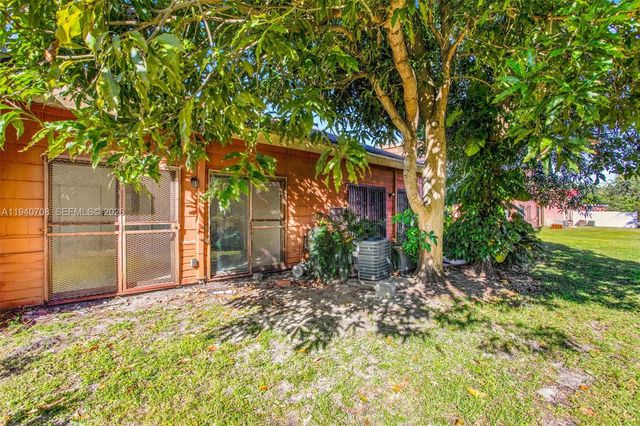 2430 NW 55th Ter, Lauderhill, FL 33313