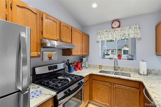 20473 Longwood Drive, Clinton Township, MI 48038
