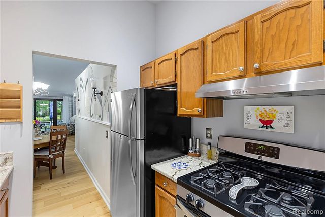 20473 Longwood Drive, Clinton Township, MI 48038