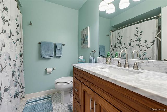 20473 Longwood Drive, Clinton Township, MI 48038