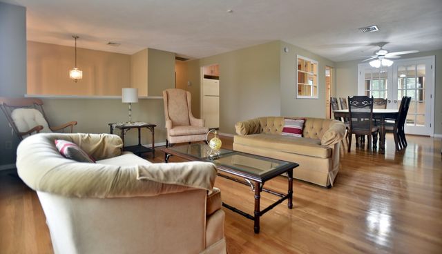 18 Delorenzo Dr, Randolph, MA 02368