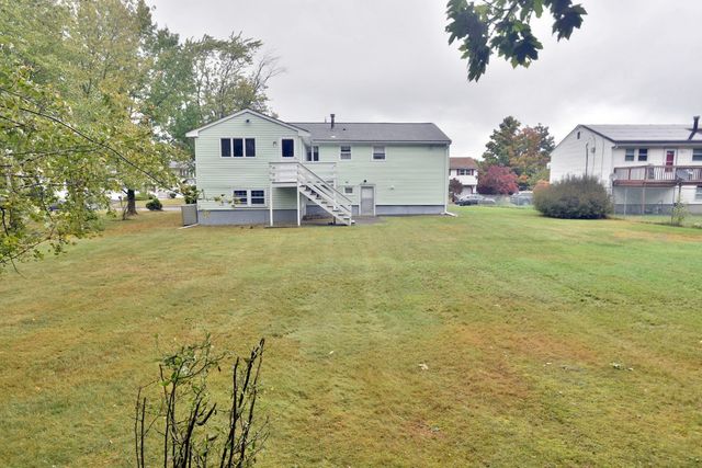 18 Delorenzo Dr, Randolph, MA 02368