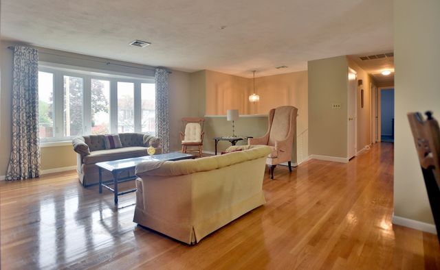 18 Delorenzo Dr, Randolph, MA 02368
