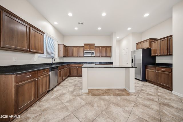 4915 W FAULL Drive, New River, AZ 85087