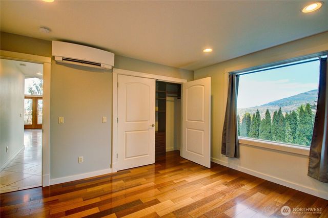 23090 Buchanan Street, Mount Vernon, WA 98273