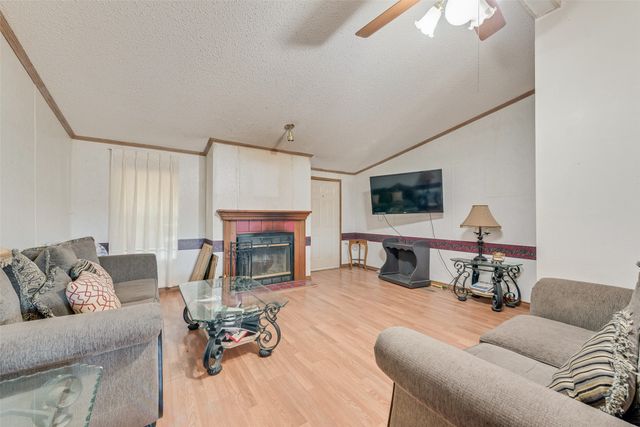 130 Meadowview Lane, Point, TX 75472