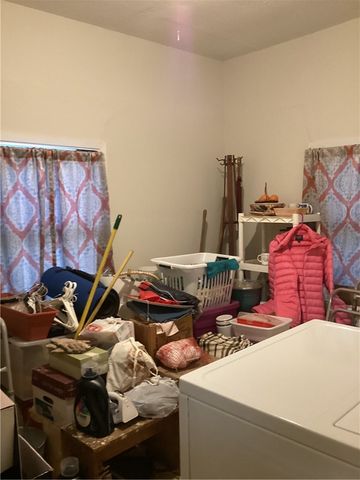 1021 E 2nd St, Alice, TX 78332