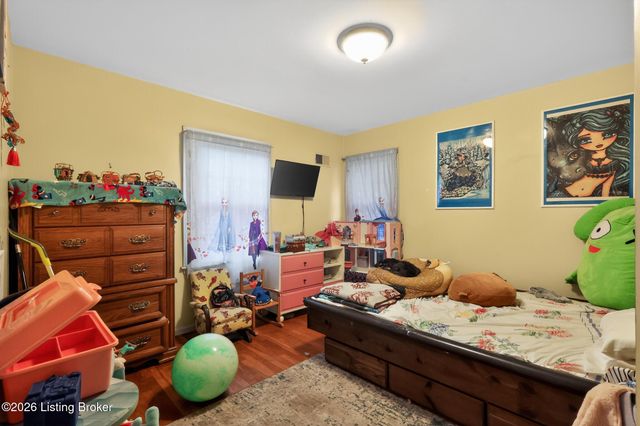 3503 Pinecone Cir, Louisville, KY 40241
