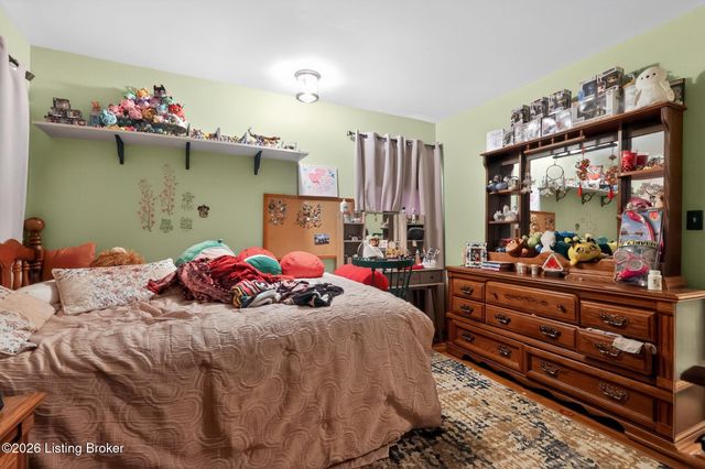 3503 Pinecone Cir, Louisville, KY 40241