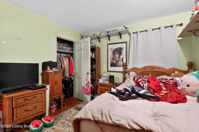 3503 Pinecone Cir, Louisville, KY 40241