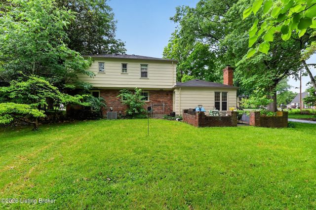 3503 Pinecone Cir, Louisville, KY 40241