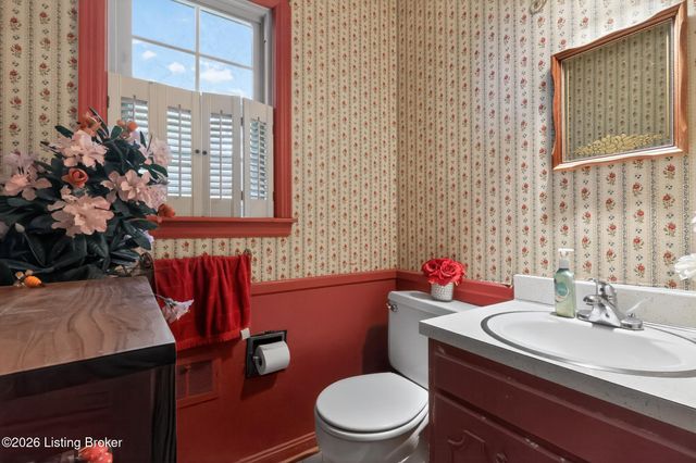 3503 Pinecone Cir, Louisville, KY 40241
