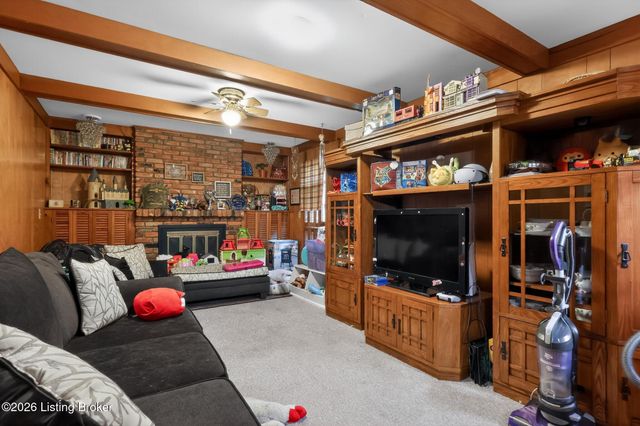 3503 Pinecone Cir, Louisville, KY 40241