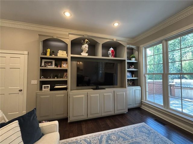 28 Court Lane, St Joseph, MO 64506