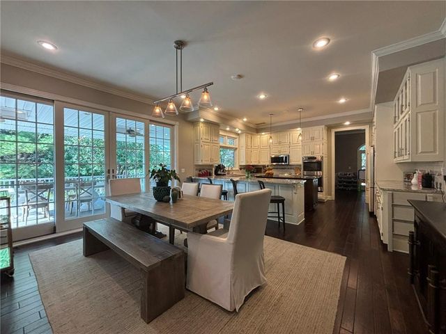 28 Court Lane, St Joseph, MO 64506