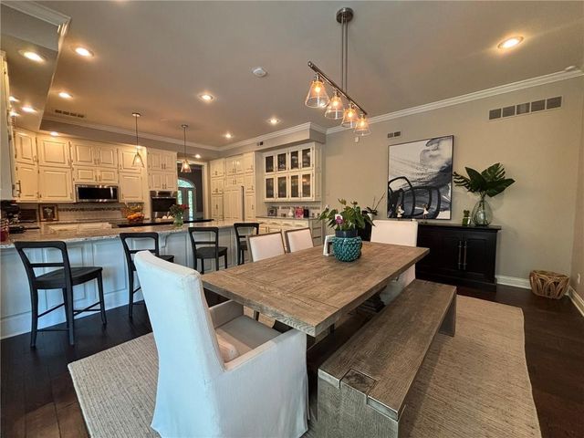 28 Court Lane, St Joseph, MO 64506