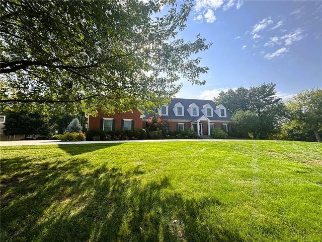 28 Court Lane, St Joseph, MO 64506