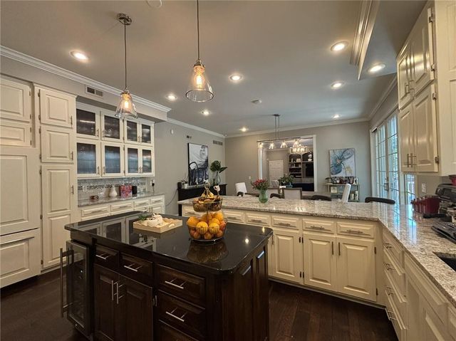 28 Court Lane, St Joseph, MO 64506