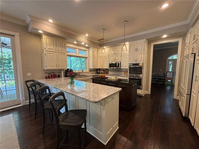 28 Court Lane, St Joseph, MO 64506