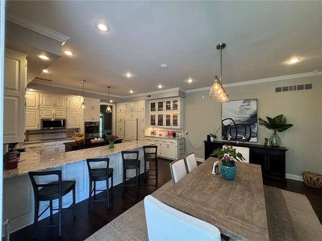 28 Court Lane, St Joseph, MO 64506