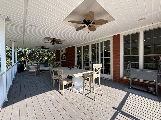 28 Court Lane, St Joseph, MO 64506