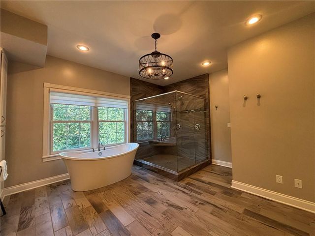 28 Court Lane, St Joseph, MO 64506