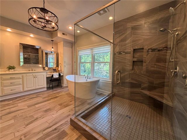 28 Court Lane, St Joseph, MO 64506