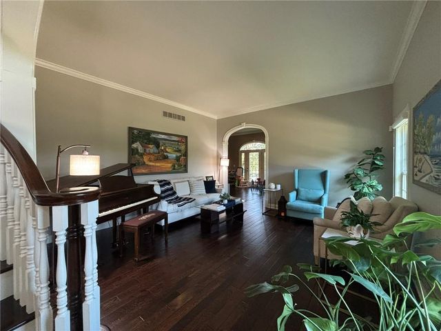 28 Court Lane, St Joseph, MO 64506