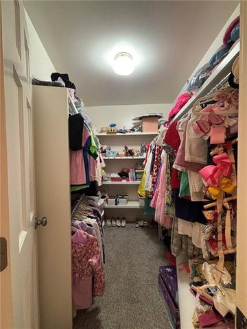 28 Court Lane, St Joseph, MO 64506