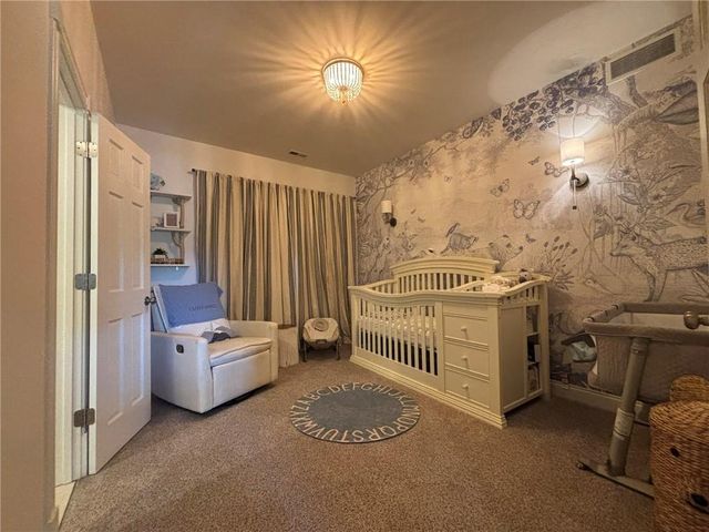 28 Court Lane, St Joseph, MO 64506