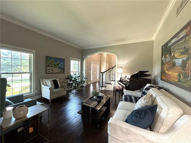 28 Court Lane, St Joseph, MO 64506