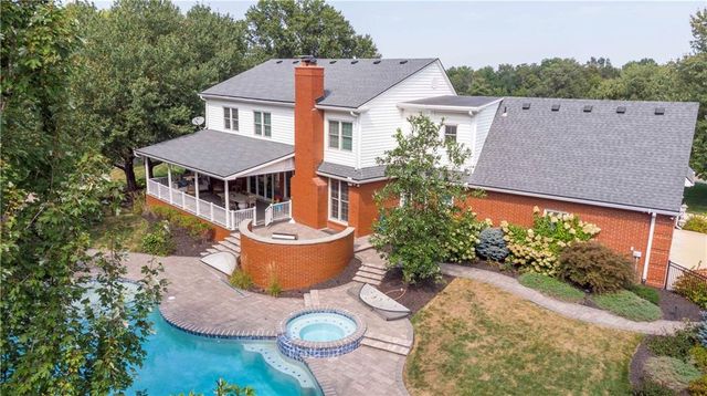 28 Court Lane, St Joseph, MO 64506