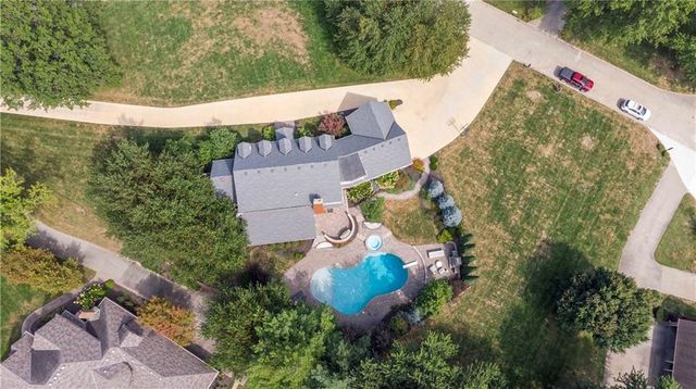 28 Court Lane, St Joseph, MO 64506