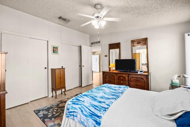 7904 Meadowlark Lane, Port St. Lucie, FL 34952
