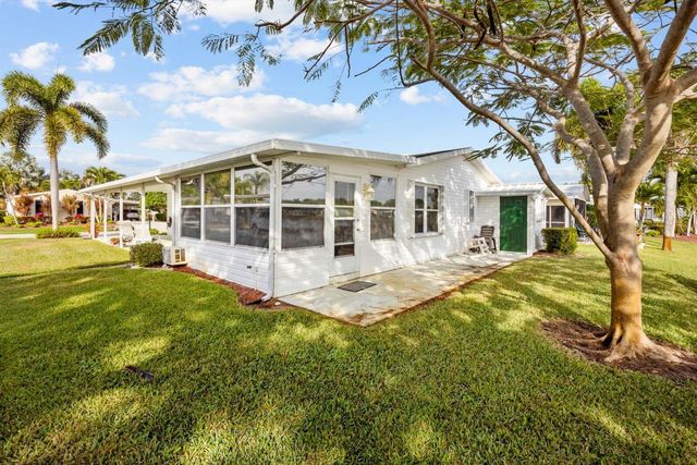 7904 Meadowlark Lane, Port St. Lucie, FL 34952