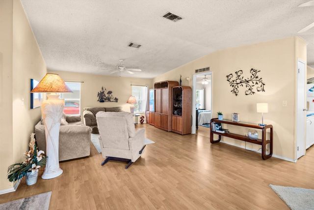 7904 Meadowlark Lane, Port St. Lucie, FL 34952