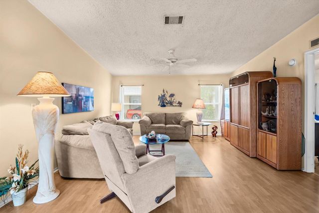 7904 Meadowlark Lane, Port St. Lucie, FL 34952