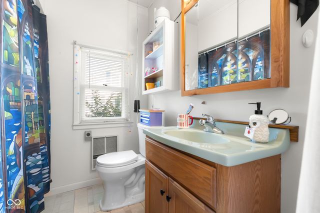 2411 Ohio Avenue, Columbus, IN 47201