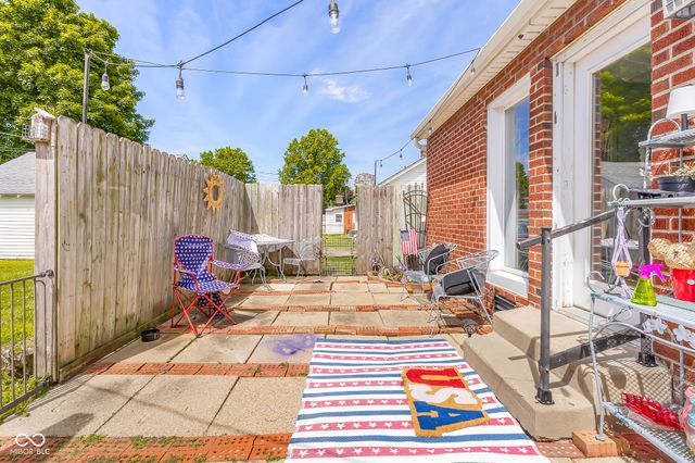 2411 Ohio Avenue, Columbus, IN 47201