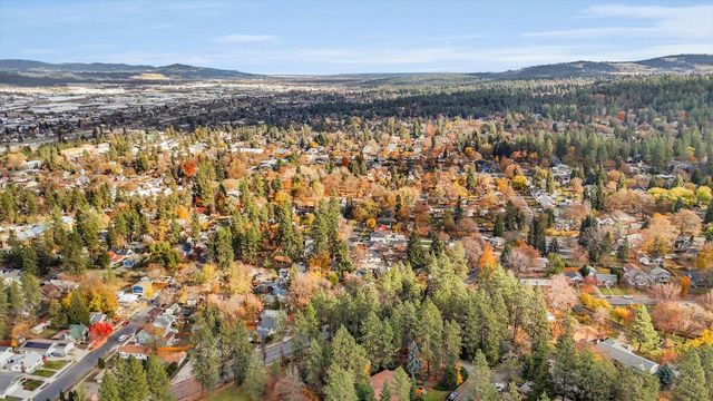 1101 S Upper Vista Dr, Spokane, WA 99202