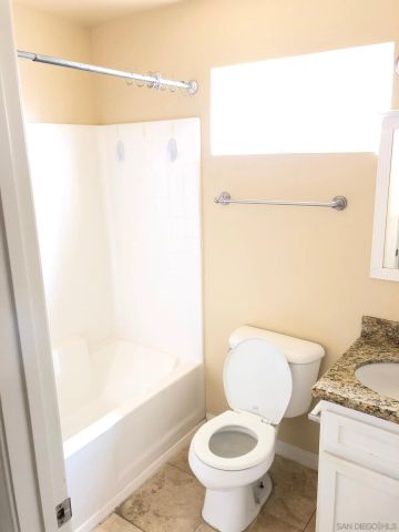 7280 Hyatt St 3, San Diego, CA 92111