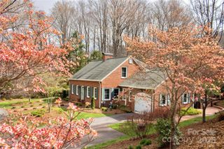 303 Wade E Vannoy Drive, West Jefferson, NC 28694