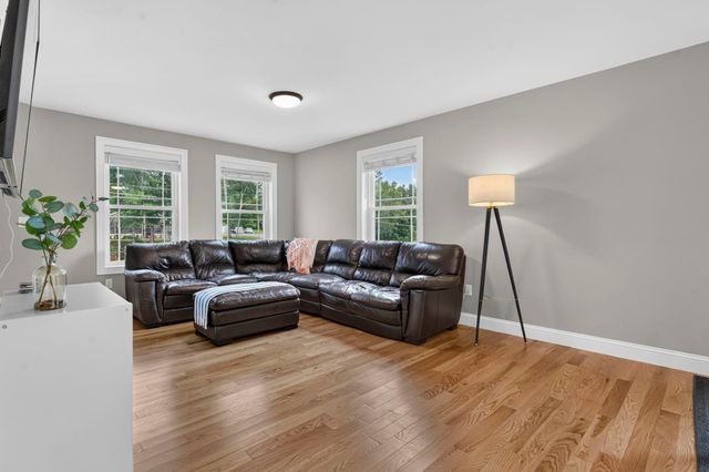 20 Woodbury Lane, Boscawen, NH 03303