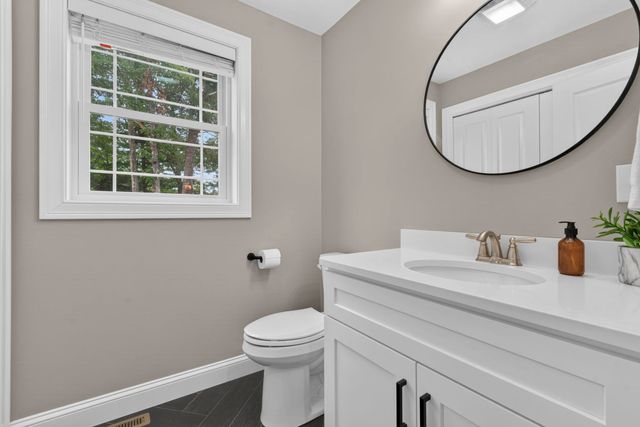 20 Woodbury Lane, Boscawen, NH 03303