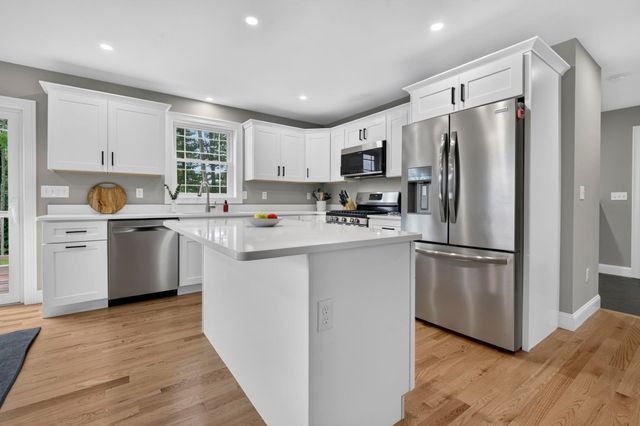 20 Woodbury Lane, Boscawen, NH 03303